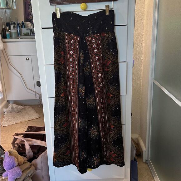 New Bohemian Black and Red Wide Leg Pants - Picture 4 of 8